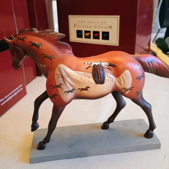 2006 Painted Pony Figurine with Native American Art - Picture 3 of 7